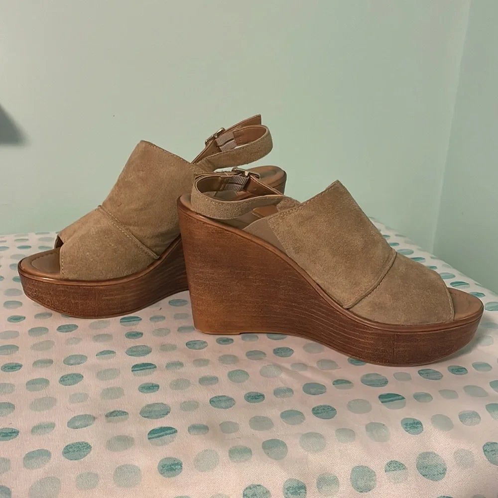 Mila Paoli tan suede platform wedge sandals size 8 - Picture 6 of 12